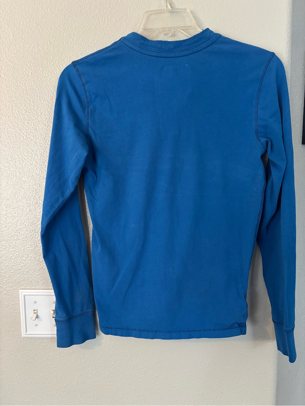 Aeropostale Blue Henley Shirt with White Vertical Logo - Picture 4 of 5